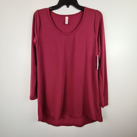 LuLaRoe Tops - LuLaRoe Women's Lynnae Long Sleeve Top Size Small In Berry Tunic‎ Comfort Round